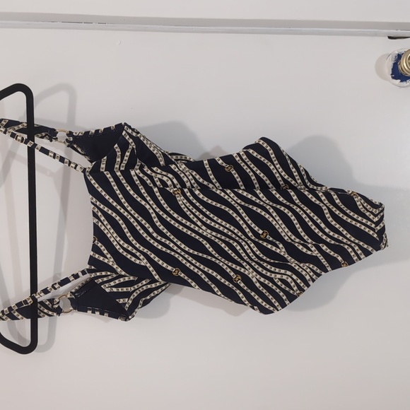 Michael kors luxury swimming suit size 8 perfect condition purchase at Dillard's - Picture 4 of 5